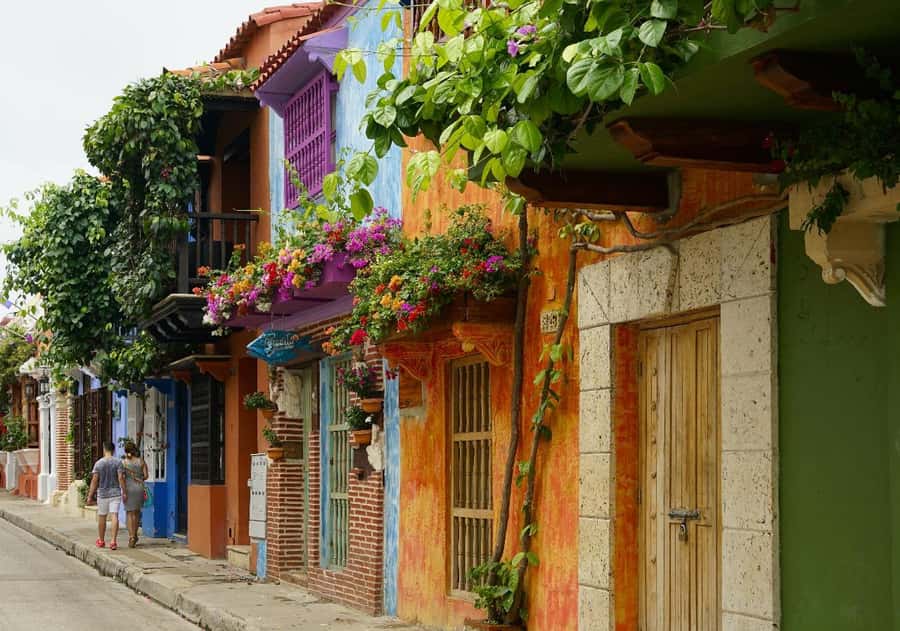 Colonia del Sacramento: Small-Group Day Trip - Calle de los Suspiros and Colonia’s old street life