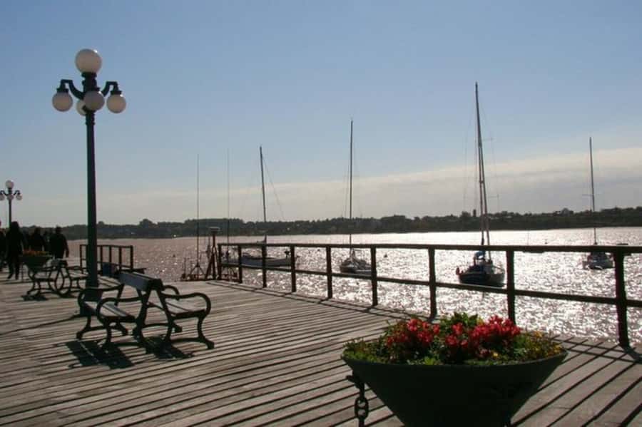 Colonia del Sacramento: Small-Group Day Trip - Plaza Mayor, museums, cafes, and galleries