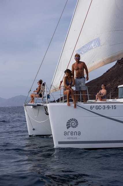 Corralejo: Adults-Only Catamaran Day Trip to Lobos Island - How the weather affects the ride