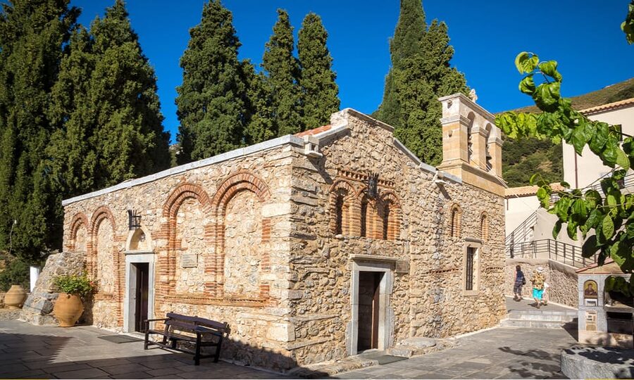 Crete: Lasithi Plateau & Knossos Palace Day Trip - Krasi and the old plane tree