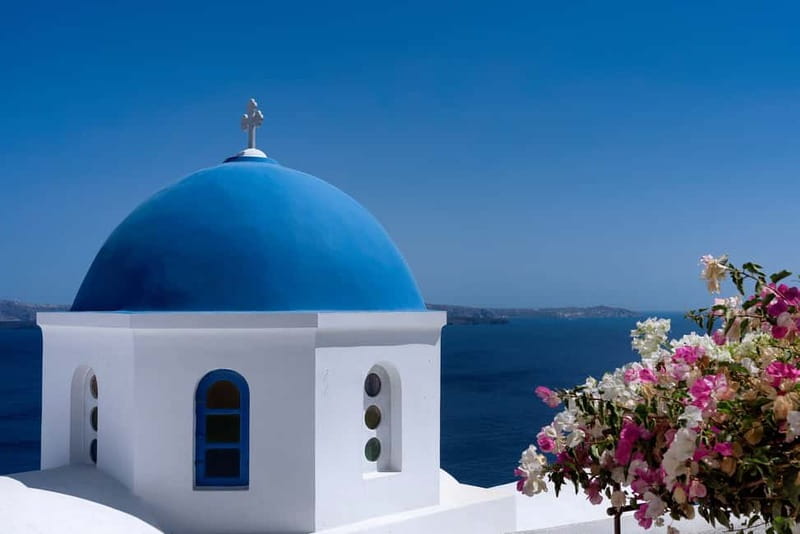Crete: Santorini Day Trip with Fast Ferry Cruise - Oia: beautiful, crowded, and short on time