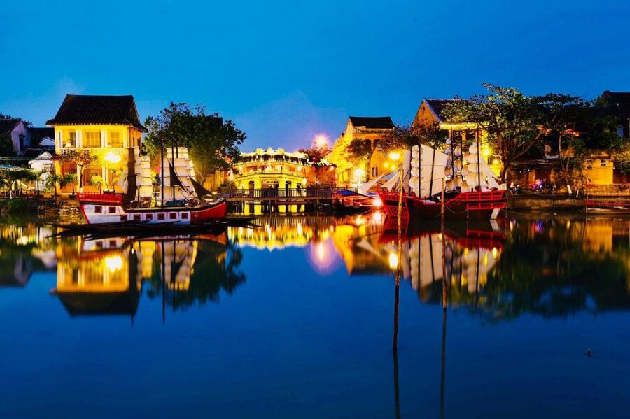 Da Nang: Lady Buddha, Marble Mountains, and Hoi An Day Trip - Starting on Son Tra Peninsula with Lady Buddha