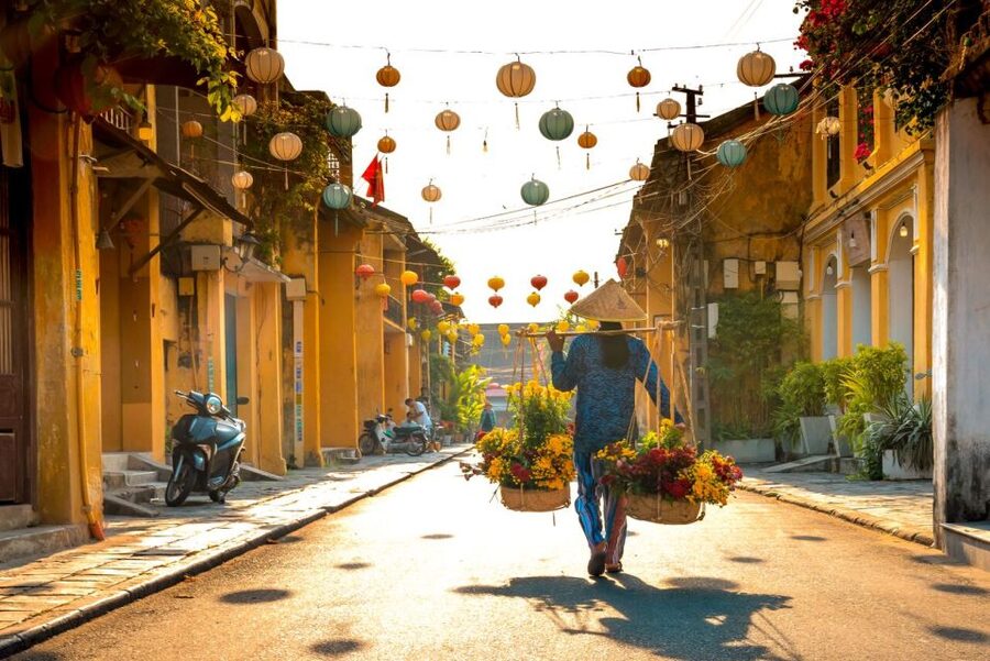 Da Nang: Lady Buddha, Marble Mountains, and Hoi An Day Trip - Hoi An Old Town before the lanterns come on