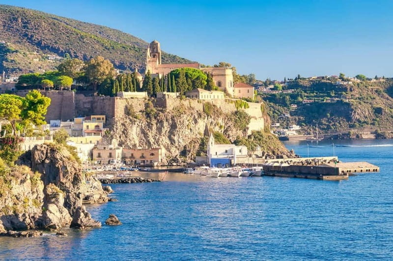 Da Tropea: Day Trip with Vulcano Lipari Stromboli - Passing Panarea on the way to Stromboli