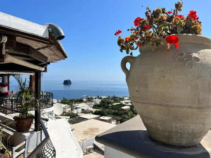Da Tropea: Day Trip with Vulcano Lipari Stromboli - Vulcano: sulfur, warm water, and black beaches