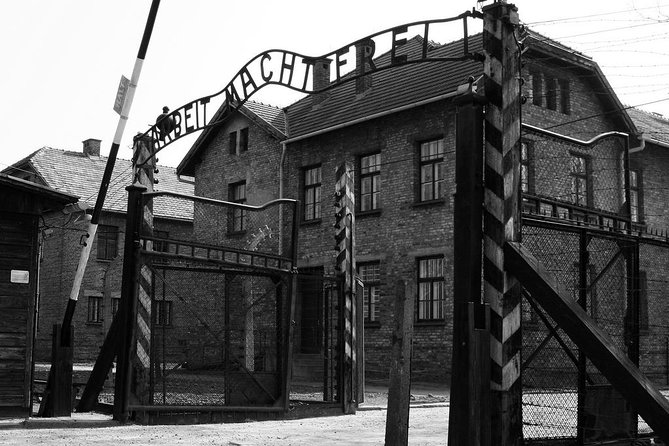 Day Trip: Auschwitz-Birkenau and Wieliczka Salt Mine from Krakow - The lunch break between two very different stops