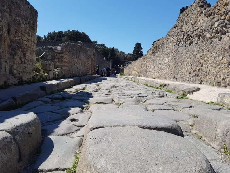 Day Trip from Rome: Explore Pompeii & Sorrento Amalfi Coast - The Rome departure and the first road stretch