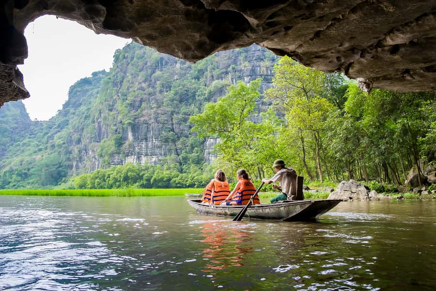 Day Trip: Hoa Lu, Trang An, Mua Cave with Transfer and Lunch - Shuttle transport from Hanoi