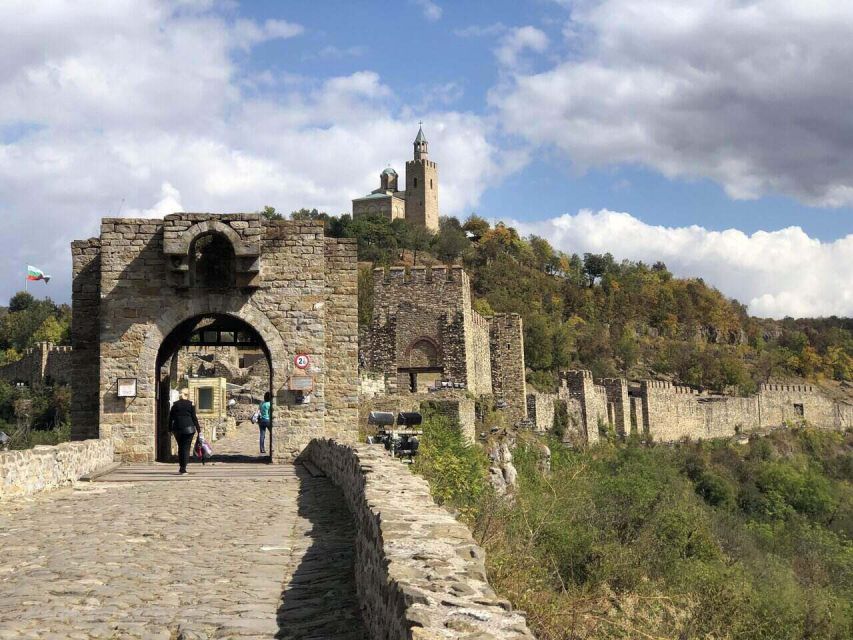 Day Trip to Bulgaria and Veliko Tarnovo from Bucharest - The road to Veliko Tarnovo and the border crossing