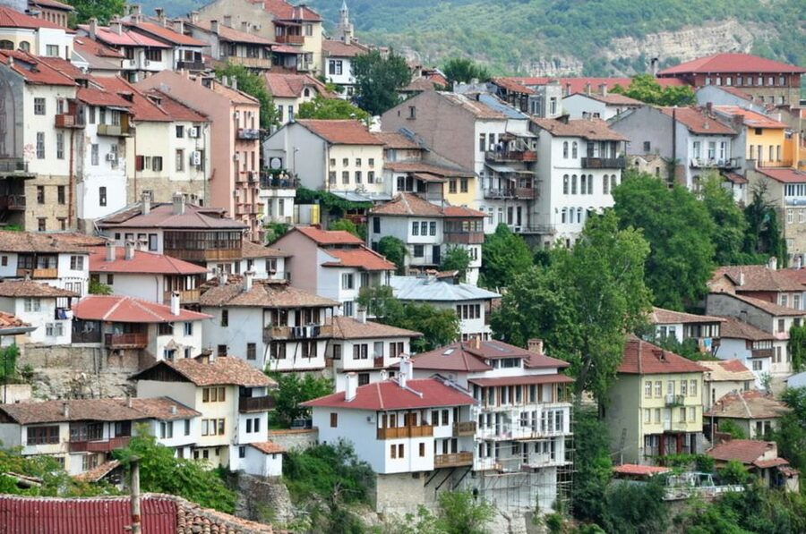 Day Trip to Bulgaria and Veliko Tarnovo from Bucharest - Veliko Tarnovo and Tsaravets Fortress