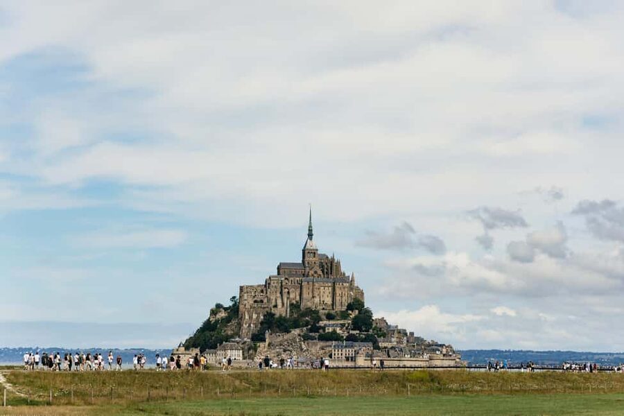 Day Trip to Mont-Saint-Michel from Paris - Climbing the ramparts to the abbey