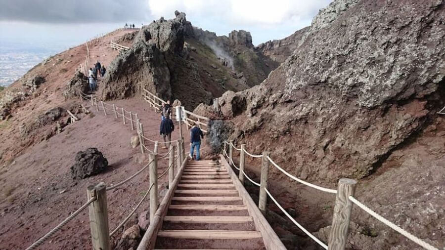 Day Trip to Pompeii & Vesuvius from Naples - What the price means for a group of eight