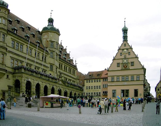 Day Trip to Rothenburg from Frankfurt - Meeting your guide near Frankfurt Hauptbahnhof
