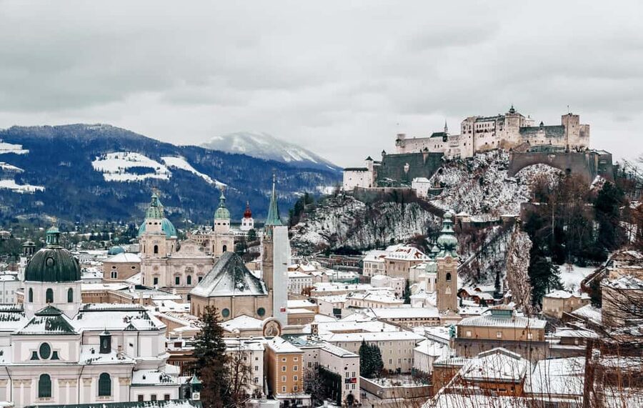 Day trips from Vienna: Hallstatt & Salzburg Guided Tour - The road to Gmunden and the Austrian Alps