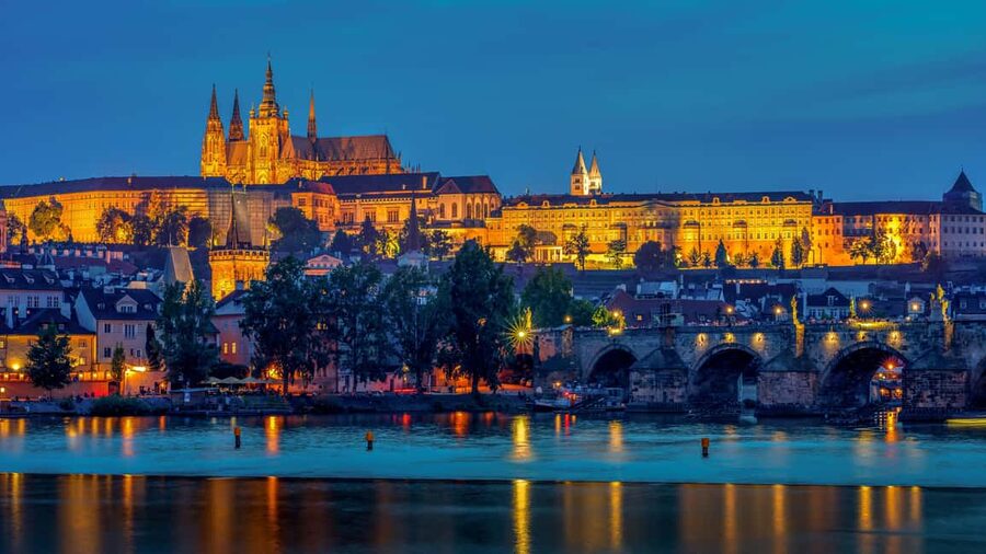 Day trips from Vienna: Prague One Day Guided Tour - Why this Vienna to Prague day trip works