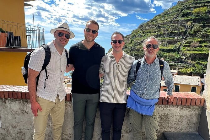 Exclusive Cinque Terre Day Trip from Florence - What your guide adds to the experience