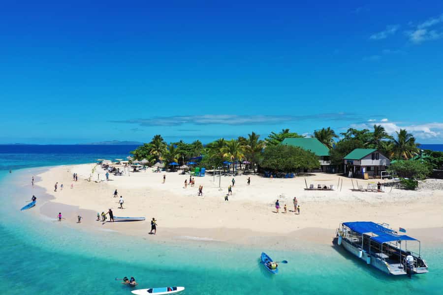 Fiji: South Sea Island Half-Day Trip with Lunch - A fast catamaran ride from Denarau