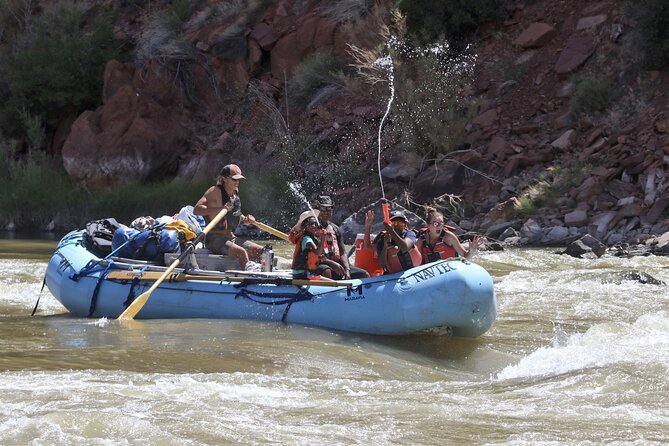 Fisher Towers Half-Day Rafting Day Trip from Moab - Raft or inflatable kayak?