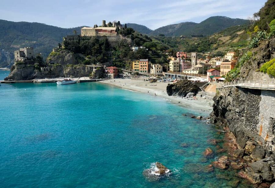 Florence: Cinque Terre Day Trip with Optional Hiking or Pisa - The boat ride changes your view of Cinque Terre