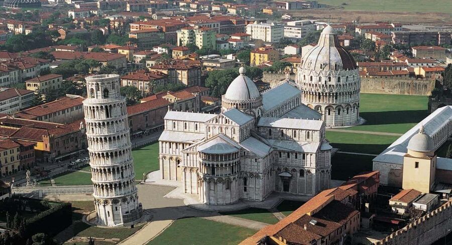 Florence: Cinque Terre Day Trip with Optional Hiking or Pisa - Manarola starts the day with cliff views