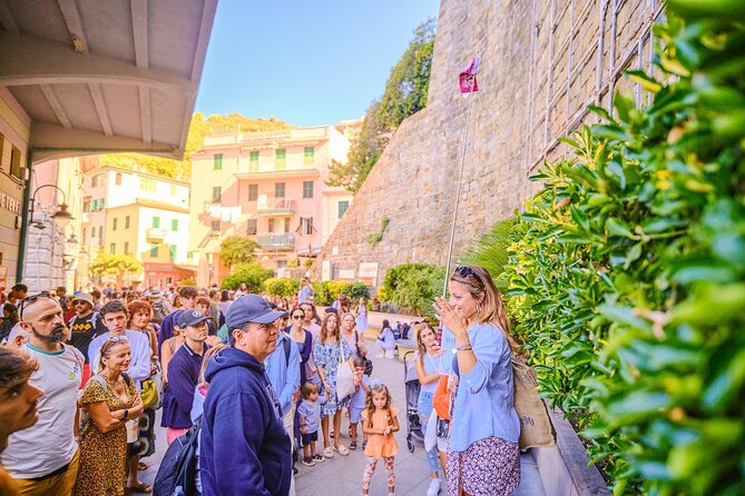 Florence: Cinque Terre Park Day Trip with Optional Street Food - Riomaggiore at the end of the route