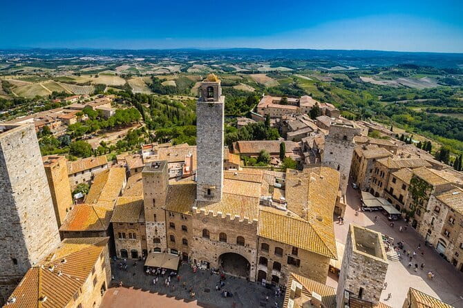 Florence Day Trip: Pisa, San Gimignano and Siena with Lunch - Pisa and the Leaning Tower: famous, fast, and crowded