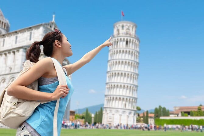 Florence Day Trip: Pisa, San Gimignano and Siena with Lunch - The walking is part of the price