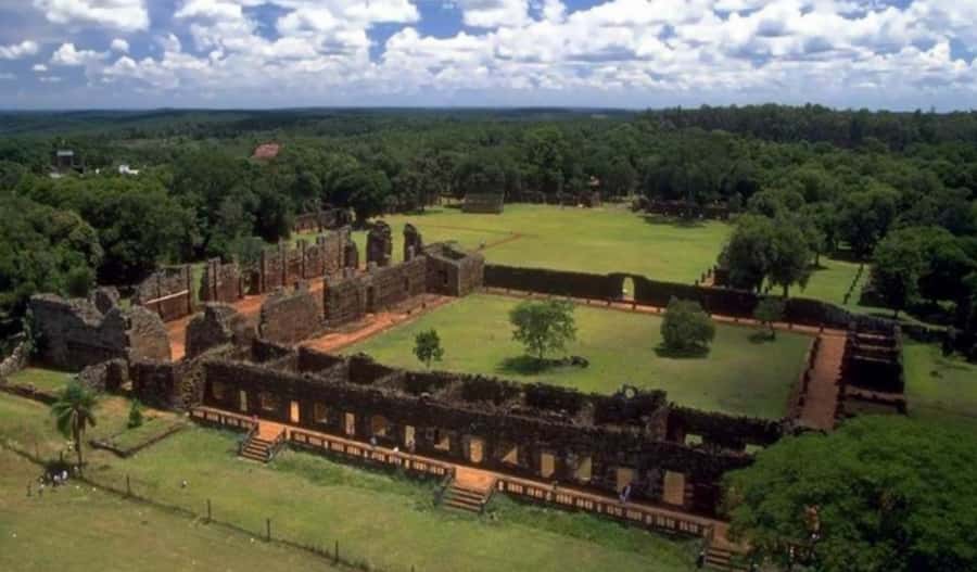Foz do Iguaçu: Wanda Mines and San Ignacio Ruins Day Trip - Border papers, timing, and useful preparation