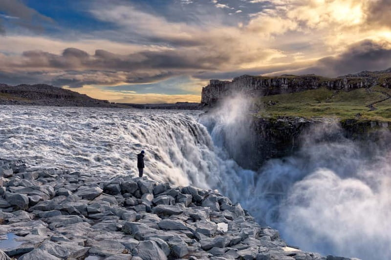 From Akureyri Port: Diamond Circle Guided Day Trip w/ Lunch - Goðafoss gives you an easy first taste of Iceland