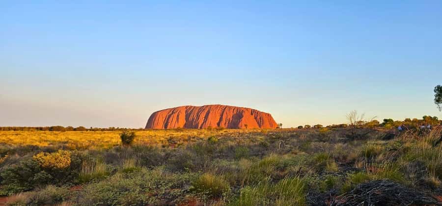 From Alice Springs: Day Trip to Uluru with BBQ Dinner - Mala Walk: art, caves, and creation stories