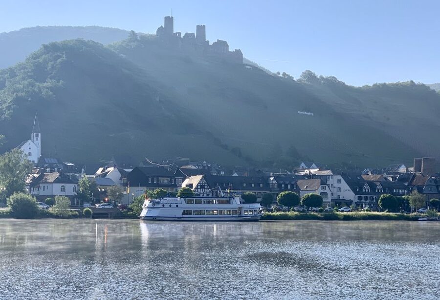 From Alken: Return Day Trip by Boat to Cochem - Choosing between Reichsburg and the old town