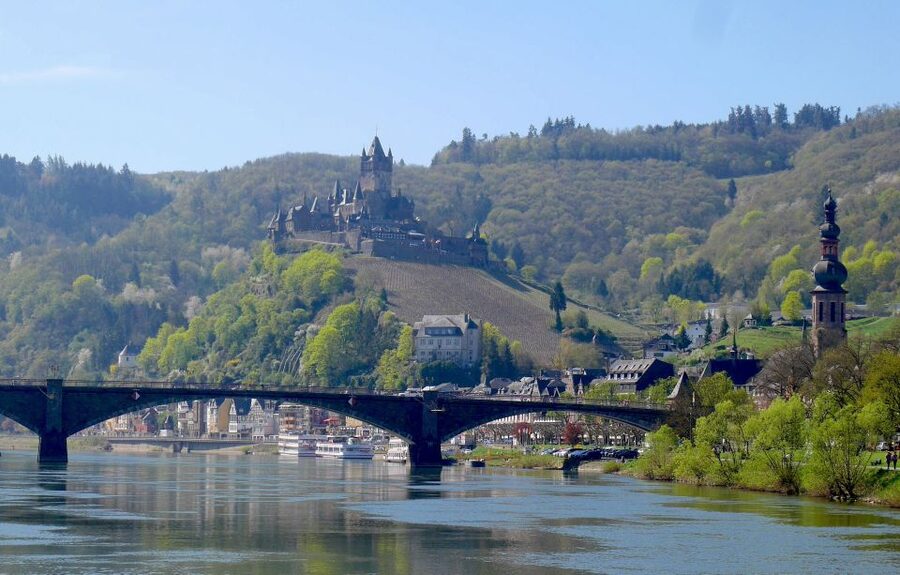 From Alken: Return Day Trip by Boat to Cochem - Passing through the Müden lock