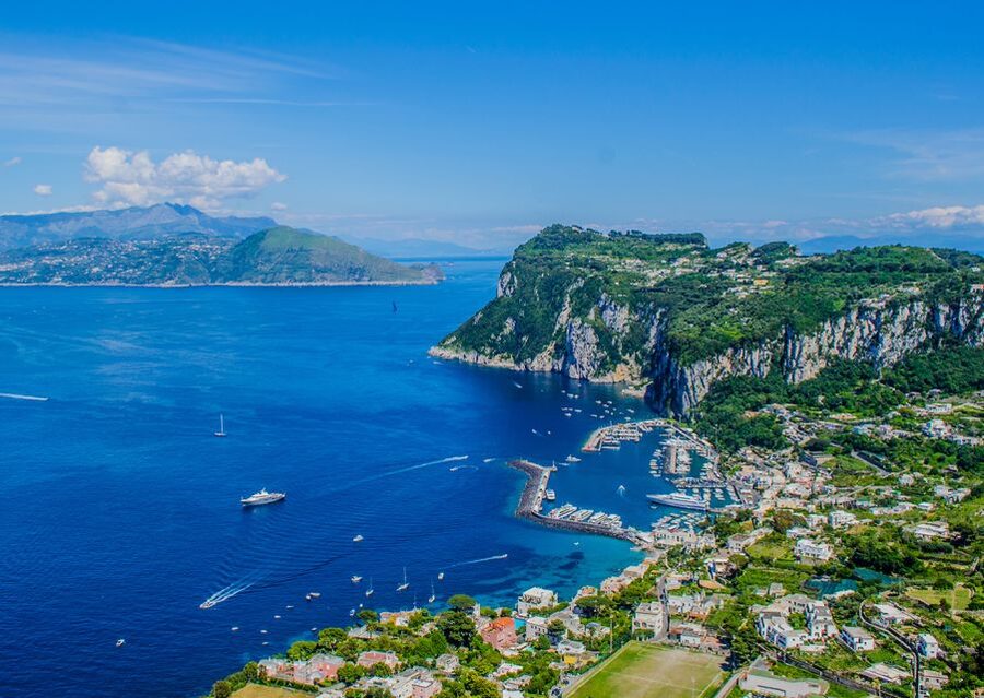 From Amalfi: Day Trip to Capri Private Boat Tour with Drinks - Lunch at a restaurant reached by boat