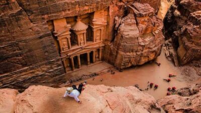 Petra, Wadi Rum, and Dead Sea Private 2-Day Trip
