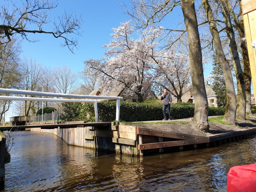 From Amsterdam: Giethoorn Day Trip with Small Electric Boat - Should you book it?