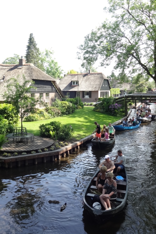 From Amsterdam: Giethoorn Day Trip with Small Electric Boat - The electric boat reveals Giethoorn’s best side