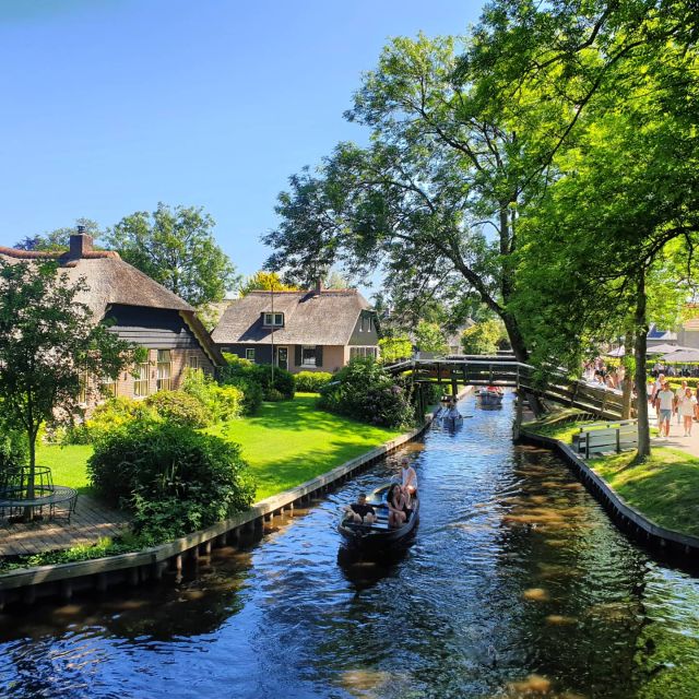 From Amsterdam: Giethoorn Day Trip with Small Electric Boat - Walking across 180 bridges