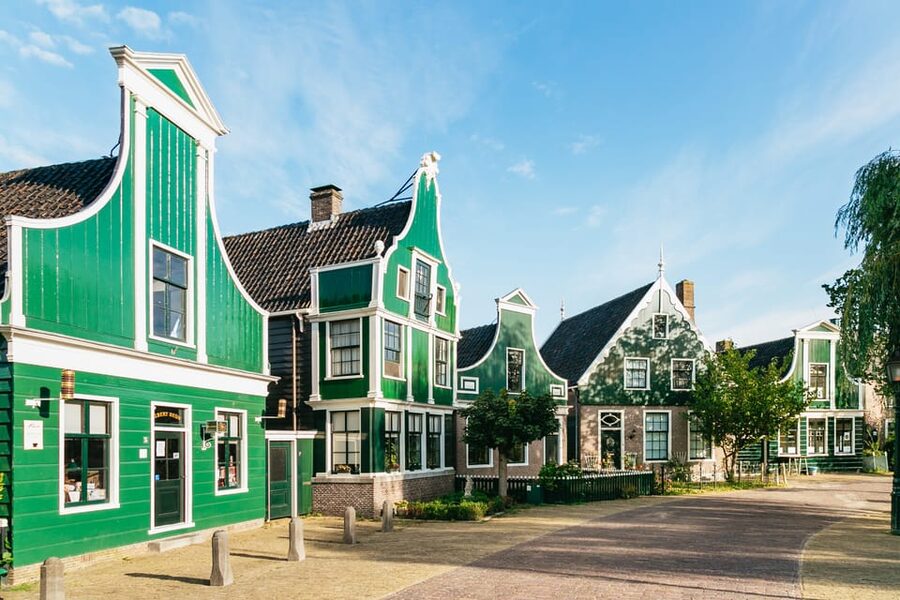 From Amsterdam: Zaanse Schans, Edam, & Marken Full-Day Trip - Marken: wooden houses and a village shaped by water