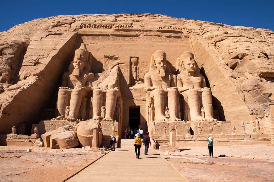 From Aswan: Abu Simbel Ramses and Nefertari Temples Day Trip - Queen Nefertari’s temple deserves real time