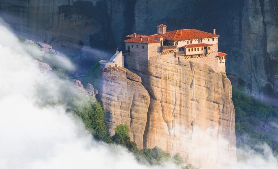 From Athens: Meteora Full-Day Trip with Guide on Luxury Bus - Why Meteora deserves the long ride from Athens