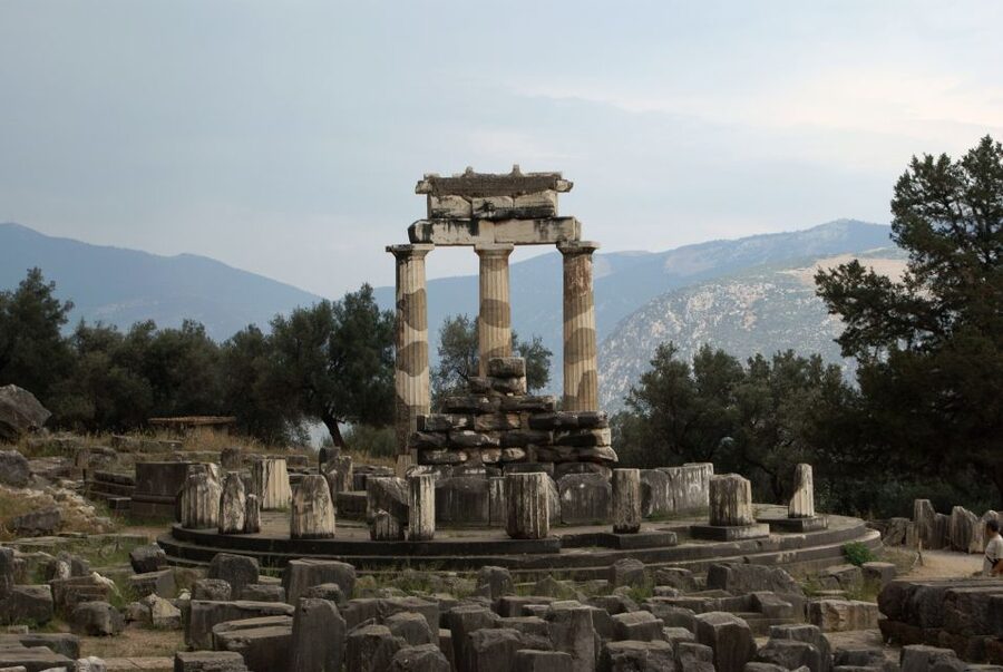 From Athens: Private Delphi and Thermopylae Guided Day Trip - Why pair Thermopylae with Delphi?