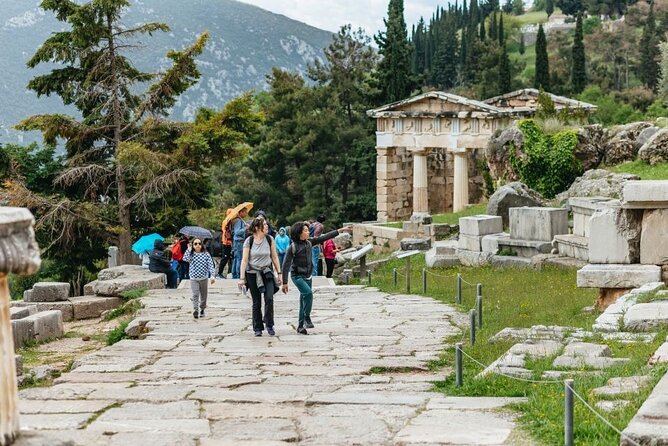 From Athens: Small-Group Delphi, Museum & Arachova Day Trip - At a glance