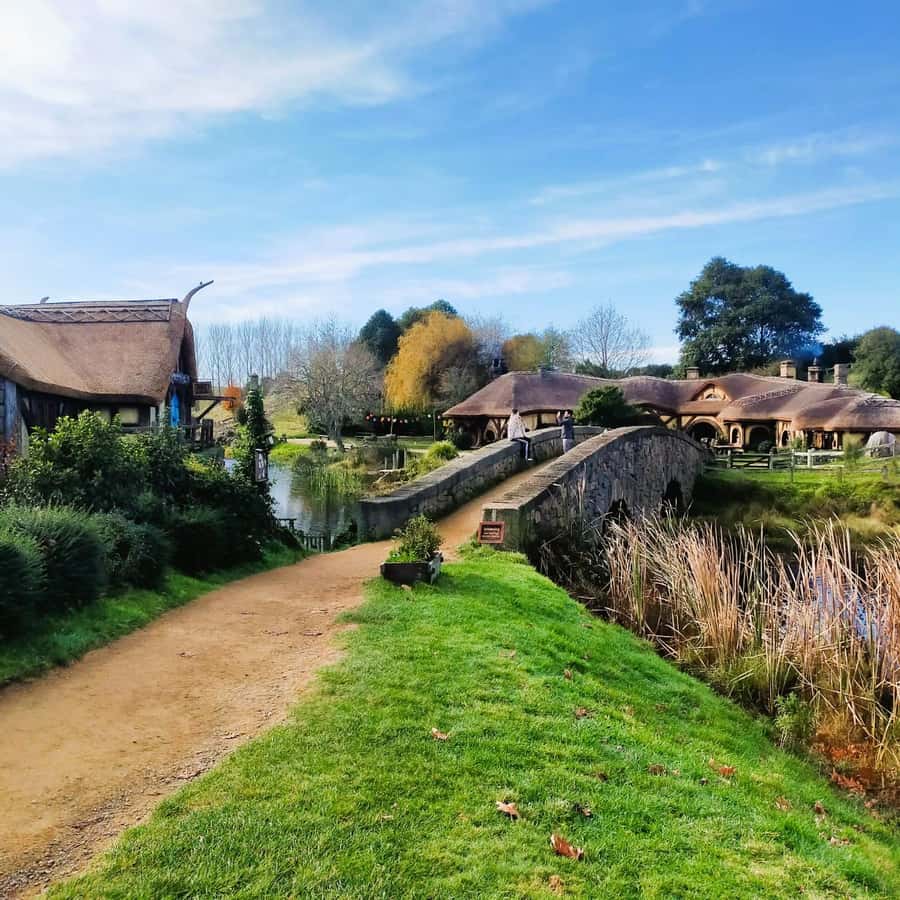 From Auckland: Hobbiton Movie Set Full-Day Trip - Entering the 12-acre Hobbiton Movie Set