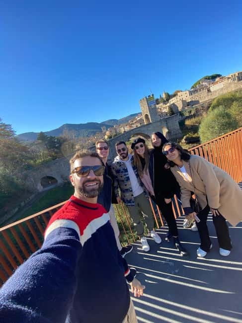 From Barcelona: Girona, Besalú & Medieval Villages Day Trip - Castellfollit de la Roca on its basalt cliff