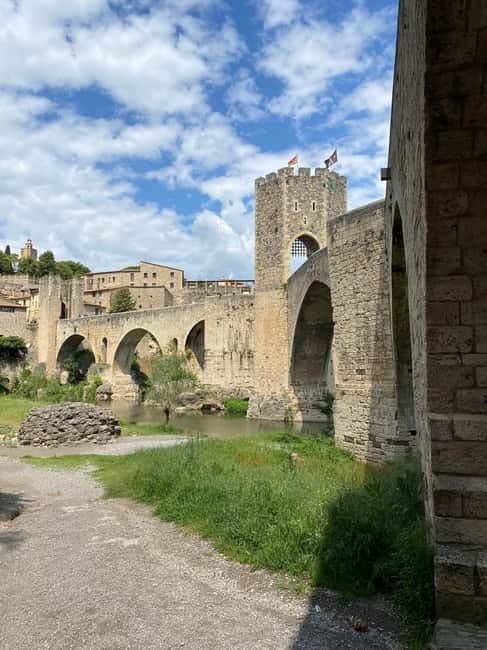 From Barcelona: Girona, Besalú & Medieval Villages Day Trip - Transport, walking, and the pace of the day