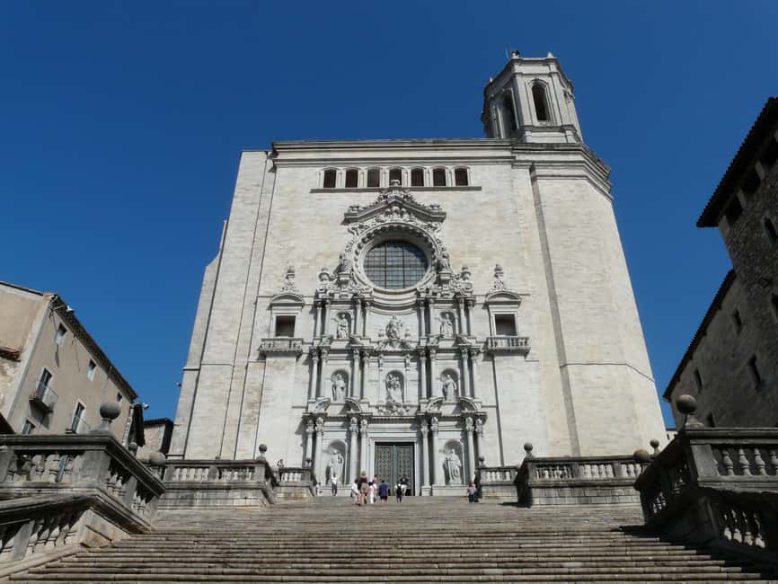 From Barcelona: Girona&Dalí Museum Day Trip with Small Group - Girona’s medieval streets in 75 minutes