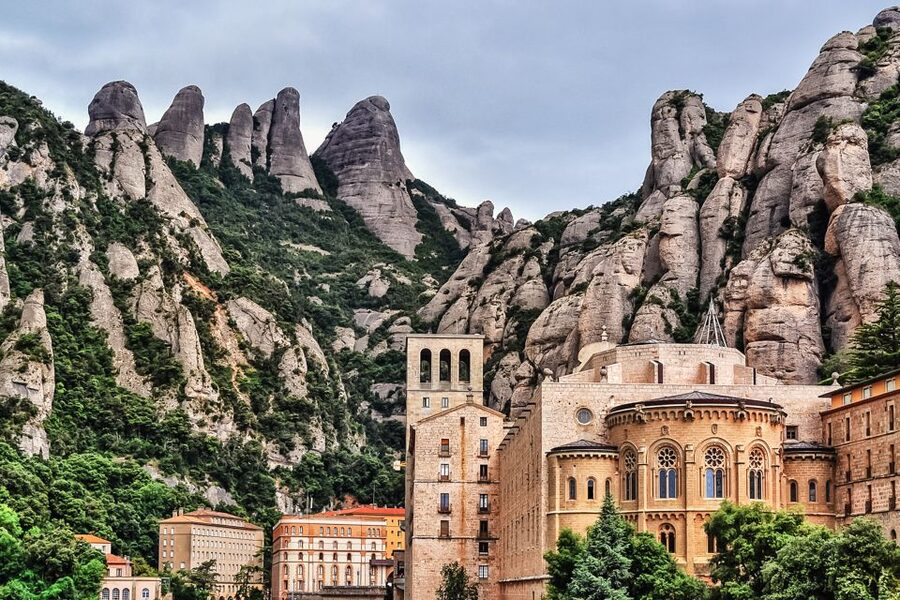 From Barcelona: Montserrat Day Trip with Optional Tickets - Seeing the monastery and Santa Maria basilica