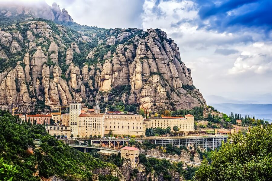 From Barcelona: Montserrat Day Trip with Optional Tickets - Making good use of three to four hours of free time