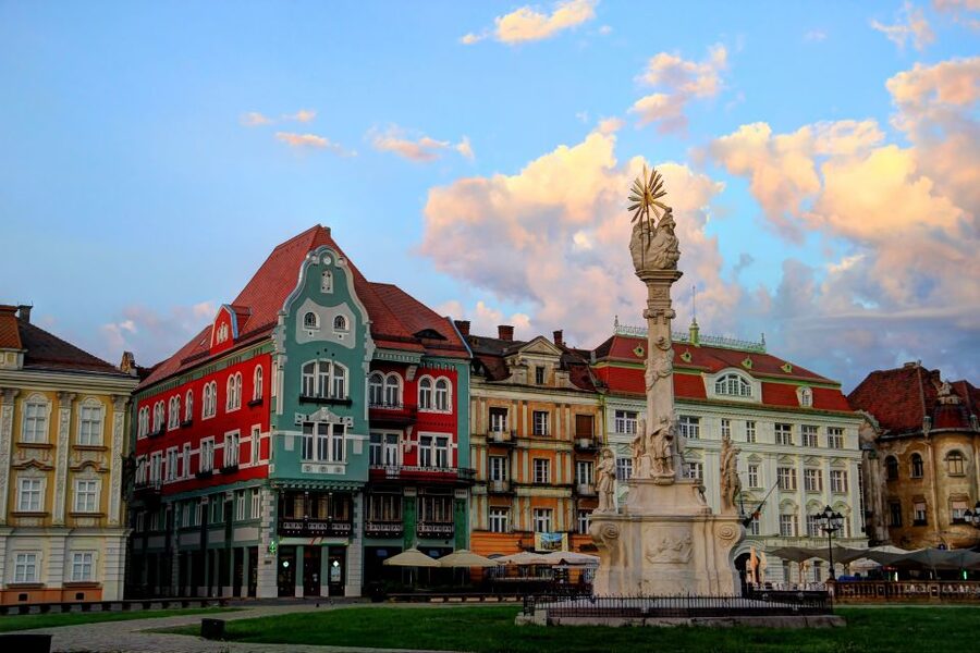 From Belgrade: Private Day Trip to Romania - Walking through Cetate’s Austrian-era center