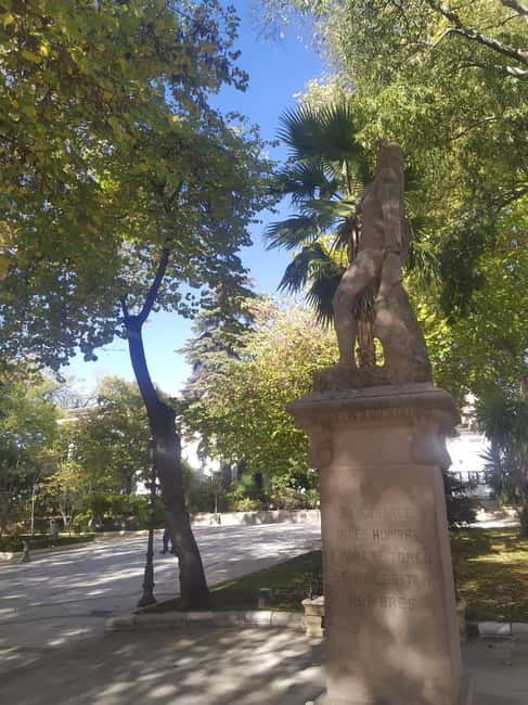 From Benalmadena: Ronda+Setenil de las Bodegas Day Trip - Who should book this day trip?
